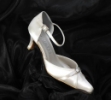 Strasszos, kapcsos esküvői cipő SH/869